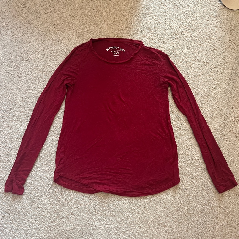 Aeropostale Women’s Long Sleeve Tee size Small, red